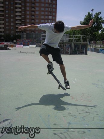 20060621162852-santiag0.jpg